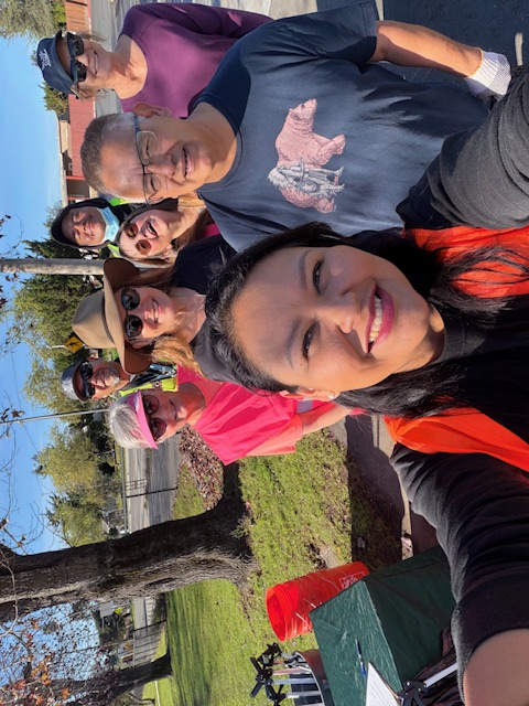 Another group photo of volunteers