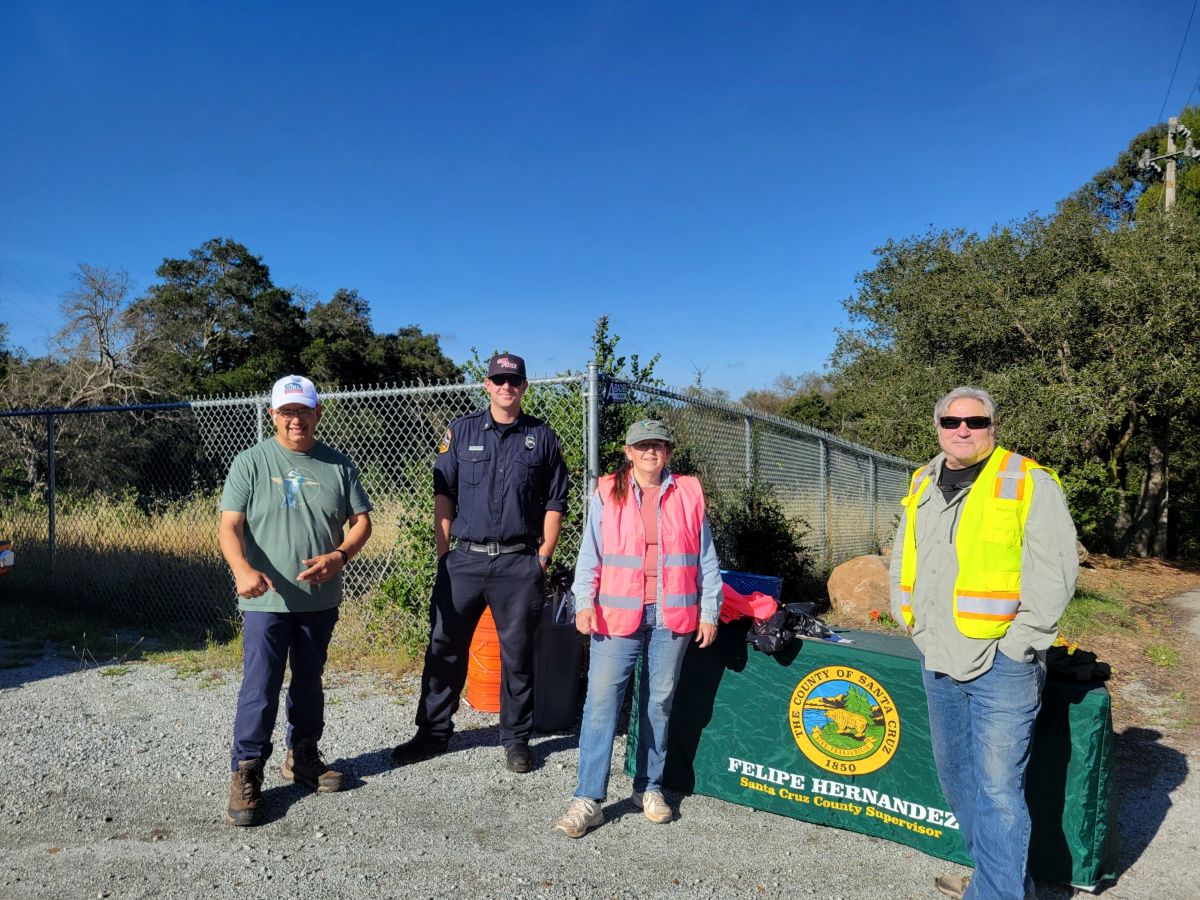 A group photo of volunteers