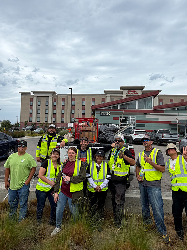 A group photo of volunteers