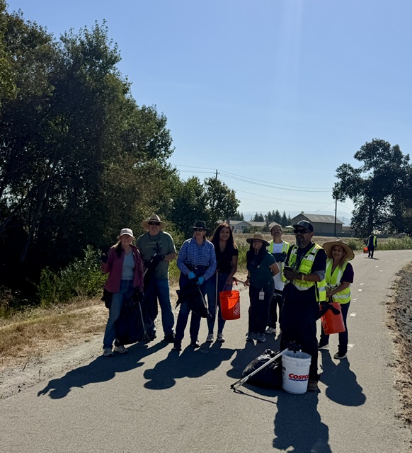 A group photo of volunteers